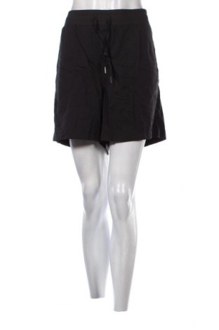 Дамски къс панталон L.L. Bean, Размер XL, Цвят Черен, Цена 26,40 лв.