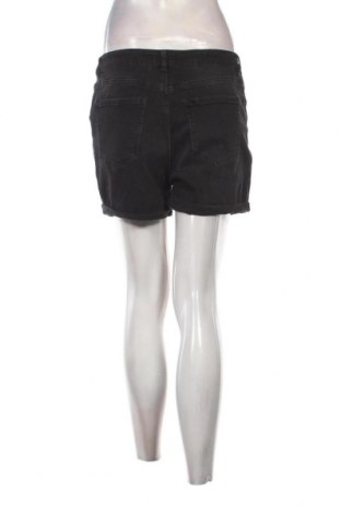 Дамски къс панталон LC Waikiki, Размер L, Цвят Черен, Цена 23,40 лв.
