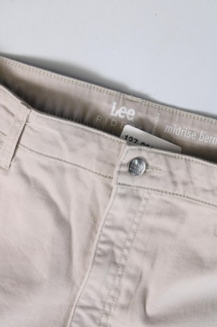 Γυναικείο κοντό παντελόνι Lee, Μέγεθος XXL, Χρώμα  Μπέζ, Τιμή 29,69 €