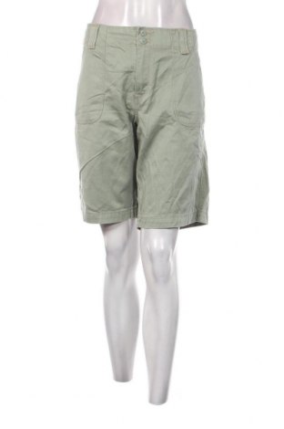 Дамски къс панталон Levi's, Размер XL, Цвят Зелен, Цена 26,40 лв.