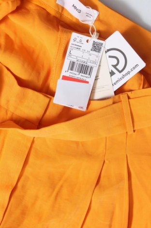 Дамски къс панталон Mango, Размер L, Цвят Оранжев, Цена 20,70 лв.