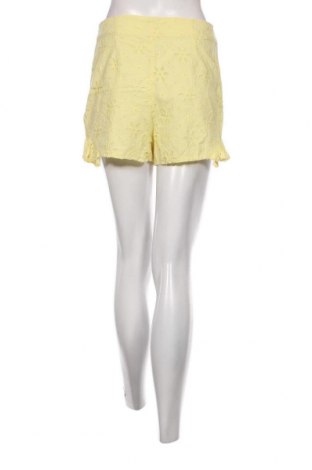 Дамски къс панталон Miss Selfridge, Размер M, Цвят Жълт, Цена 14,58 лв.
