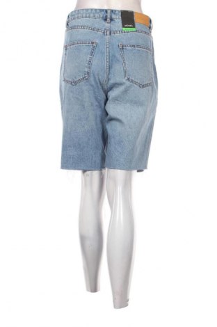 Γυναικείο κοντό παντελόνι Monki, Μέγεθος M, Χρώμα Μπλέ, Τιμή 20,62 €