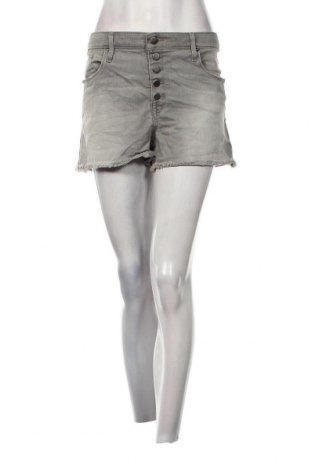 Дамски къс панталон Mossimo, Размер XL, Цвят Сив, Цена 19,00 лв.
