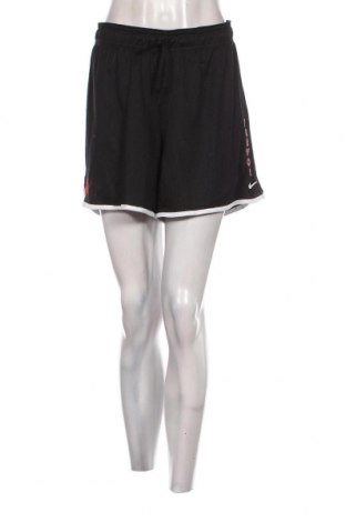 Γυναικείο κοντό παντελόνι Nike, Μέγεθος L, Χρώμα Μαύρο, Τιμή 11,57 €