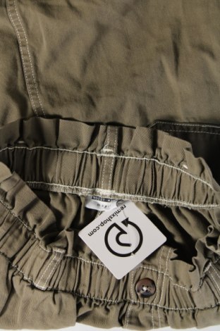 Дамски къс панталон Noisy May, Размер M, Цвят Зелен, Цена 10,73 лв.