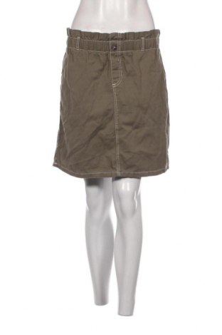 Γυναικείο κοντό παντελόνι Noisy May, Μέγεθος M, Χρώμα Πράσινο, Τιμή 5,77 €