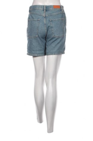 Дамски къс панталон ONLY, Размер S, Цвят Син, Цена 11,99 лв.