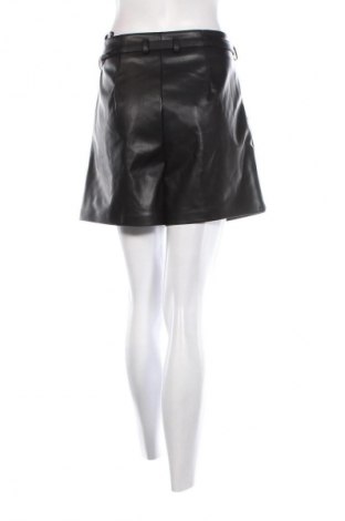 Γυναικείο κοντό παντελόνι ONLY, Μέγεθος S, Χρώμα Μαύρο, Τιμή 57,94 €