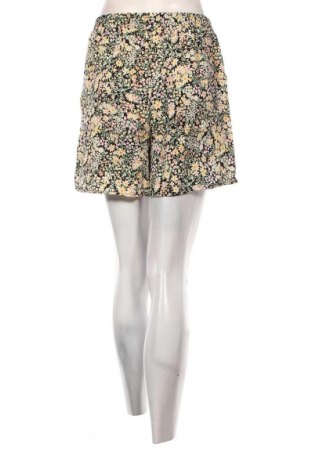 Γυναικείο κοντό παντελόνι ONLY, Μέγεθος M, Χρώμα Πολύχρωμο, Τιμή 10,67 €