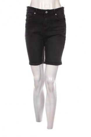 Pantaloni scurți de femei ONLY Carmakoma, Mărime L, Culoare Negru, Preț 151,32 Lei