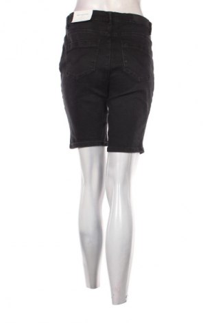 Pantaloni scurți de femei ONLY Carmakoma, Mărime L, Culoare Negru, Preț 68,09 Lei