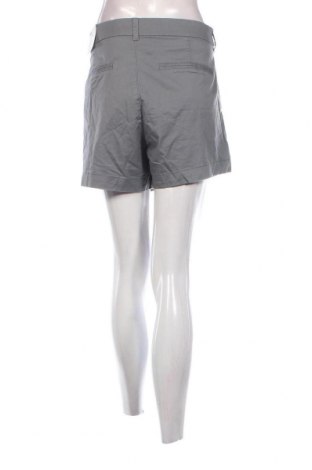 Pantaloni scurți de femei Old Navy, Mărime L, Culoare Gri, Preț 136,78 Lei