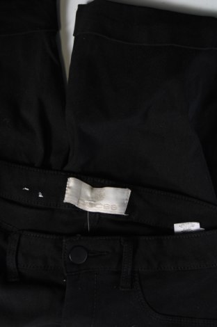 Γυναικείο κοντό παντελόνι Pieces, Μέγεθος M, Χρώμα Μαύρο, Τιμή 12,37 €
