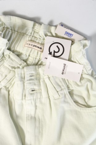 Pantaloni scurți de femei Pimkie, Mărime M, Culoare Verde, Preț 43,85 Lei