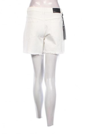 Damen Shorts Pinko, Größe M, Farbe Weiß, Preis 44,23 €