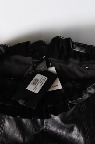 Дамски къс панталон Pinko, Размер M, Цвят Черен, Цена 82,50 лв.