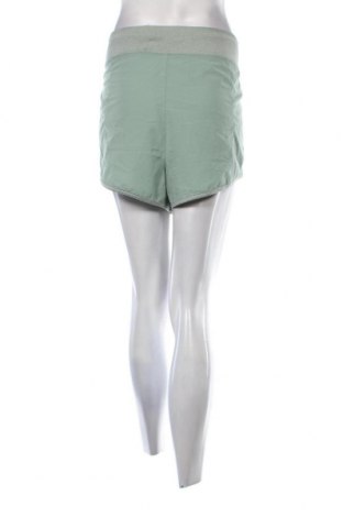 Pantaloni scurți de femei Reebok, Mărime XL, Culoare Verde, Preț 55,92 Lei