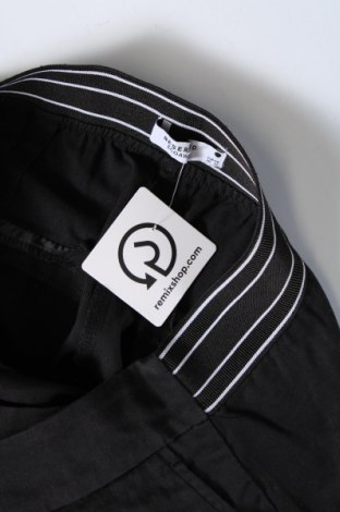 Γυναικείο κοντό παντελόνι Reserved, Μέγεθος L, Χρώμα Μαύρο, Τιμή 11,75 €