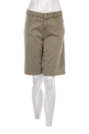 Дамски къс панталон S.Oliver, Размер M, Цвят Зелен, Цена 15,30 лв.