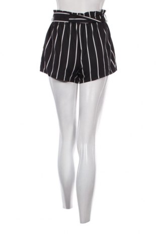 Γυναικείο κοντό παντελόνι SHEIN, Μέγεθος S, Χρώμα Μαύρο, Τιμή 5,84 €