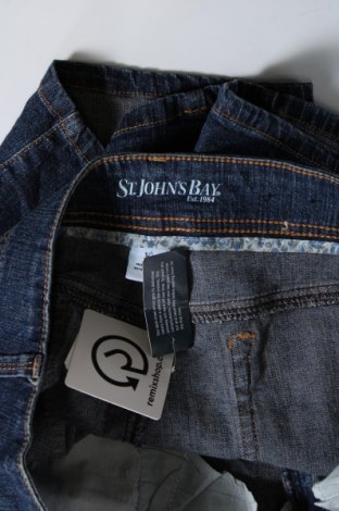 Дамски къс панталон St. John's Bay, Размер XL, Цвят Син, Цена 19,00 лв.