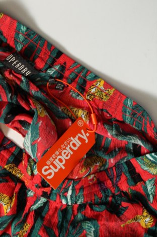 Γυναικείο κοντό παντελόνι Superdry, Μέγεθος L, Χρώμα Πολύχρωμο, Τιμή 20,64 €