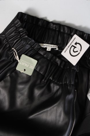Pantaloni scurți de femei Tom Tailor, Mărime M, Culoare Negru, Preț 113,98 Lei