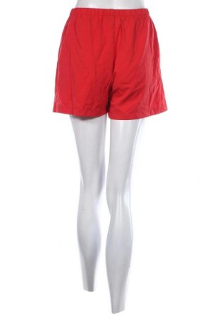 Γυναικείο κοντό παντελόνι Trendyol, Μέγεθος M, Χρώμα Κόκκινο, Τιμή 16,36 €