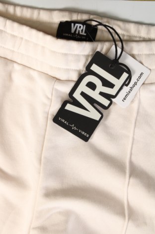 Γυναικείο κοντό παντελόνι Viral Vibes, Μέγεθος L, Χρώμα  Μπέζ, Τιμή 17,86 €