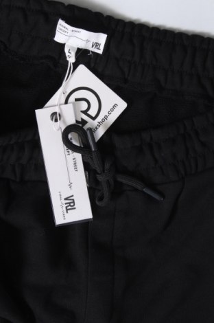 Damen Shorts Viral Vibes, Größe L, Farbe Schwarz, Preis 17,86 €