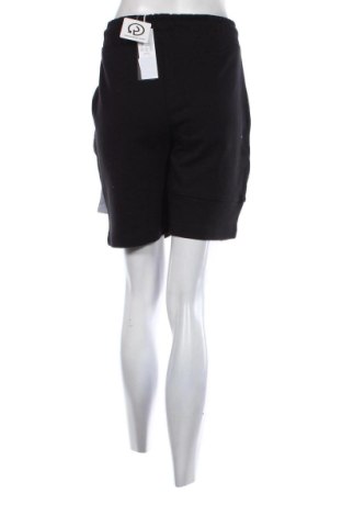 Дамски къс панталон Viral Vibes, Размер L, Цвят Черен, Цена 34,65 лв.