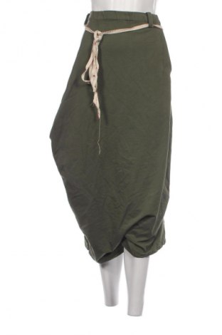 Pantaloni scurți de femei Wendy Trendy, Mărime XL, Culoare Verde, Preț 67,10 Lei