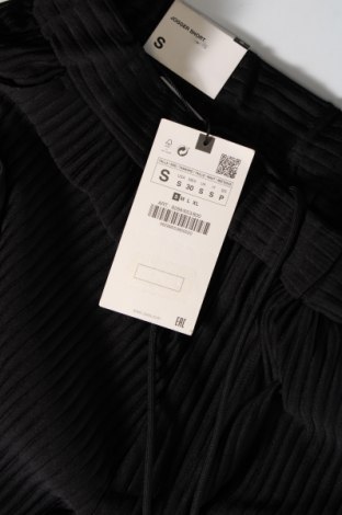Дамски къс панталон Zara, Размер S, Цвят Черен, Цена 30,50 лв.