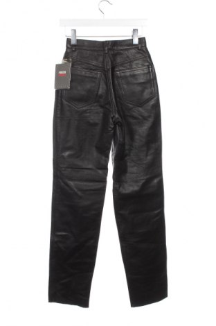 Pantaloni de piele pentru damă, Mărime XS, Culoare Maro, Preț 289,59 Lei