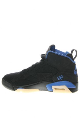 Дамски обувки Air Jordan Nike, Размер 37, Цвят Черен, Цена 186,75 лв.