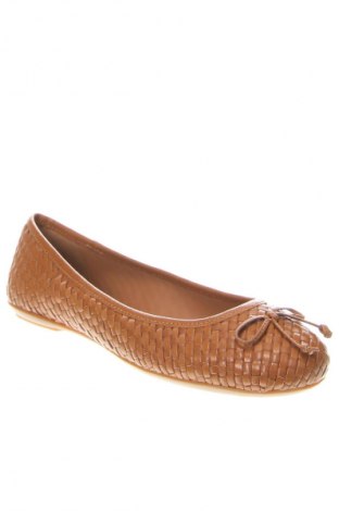 Дамски обувки Geox, Размер 37, Цвят Кафяв, Цена 111,65 лв.