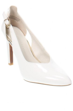Дамски обувки Marco Tozzi, Размер 36, Цвят Бял, Цена 54,00 лв.