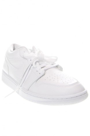 Дамски обувки Nike, Размер 40, Цвят Бял, Цена 203,00 лв.