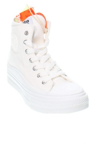 Γυναικεία παπούτσια Refresh, Μέγεθος 39, Χρώμα Λευκό, Τιμή 21,73 €