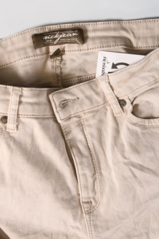 Дамски панталон, Размер M, Цвят Екрю, Цена 11,60 лв.