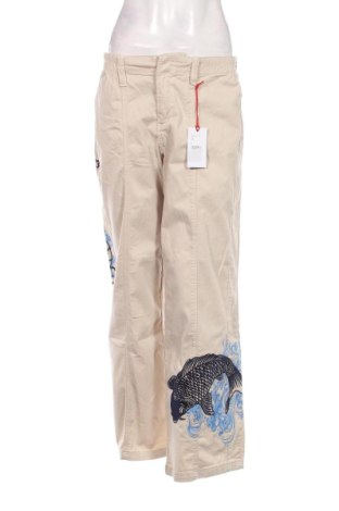 Дамски панталон BDG, Размер M, Цвят Бежов, Цена 93,00 лв.