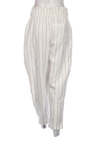 Damenhose Bershka, Größe M, Farbe Weiß, Preis € 9,08