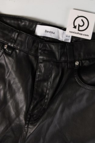 Damenhose Bershka, Größe M, Farbe Schwarz, Preis 5,25 €