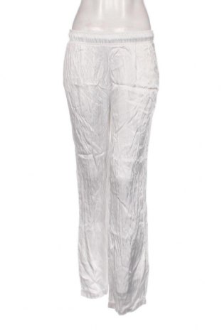 Γυναικείο παντελόνι Bershka, Μέγεθος S, Χρώμα Λευκό, Τιμή 14,84 €