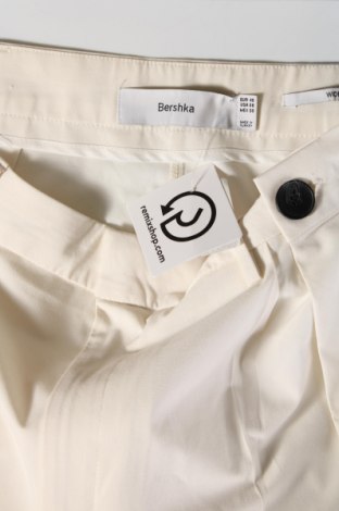 Damenhose Bershka, Größe M, Farbe Ecru, Preis € 16,05