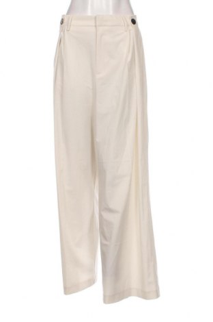 Дамски панталон Bershka, Размер M, Цвят Екрю, Цена 31,38 лв.