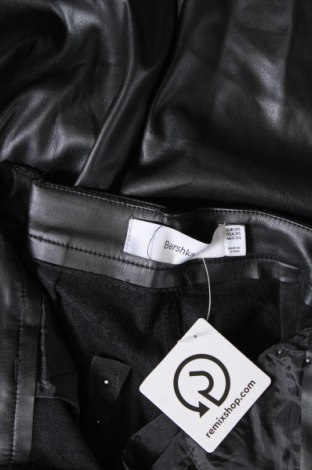 Dámské kalhoty  Bershka, Velikost XS, Barva Černá, Cena  152,00 Kč