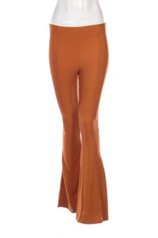 Дамски панталон Bershka, Размер S, Цвят Оранжев, Цена 14,50 лв.