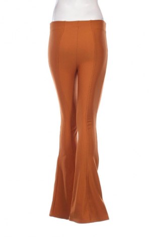Дамски панталон Bershka, Размер S, Цвят Оранжев, Цена 13,05 лв.
